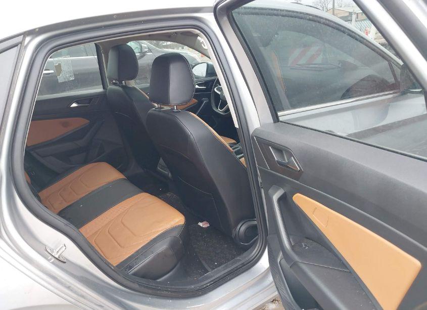 Photo 8 of 2022 Volkswagen Jetta 1.5T SEL (VIN 3VWGM7BU2NM025916)