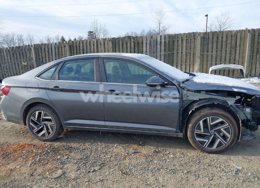 Photo 12 of 2024 Volkswagen Jetta 1.5T SEL (VIN 3VWGM7BU5RM061704)