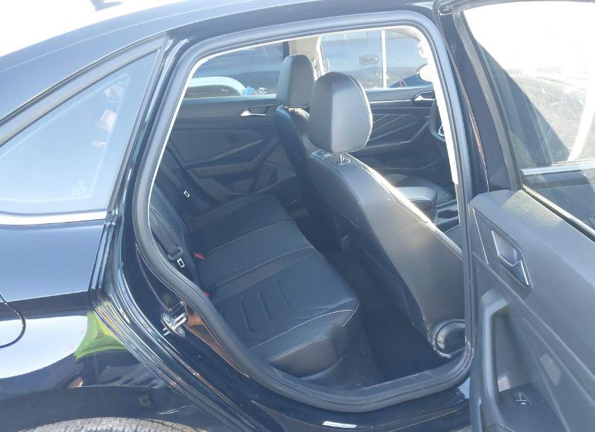 Photo 8 of 2022 Volkswagen Jetta 1.5T SEL (VIN 3VWGM7BUXNM002125)