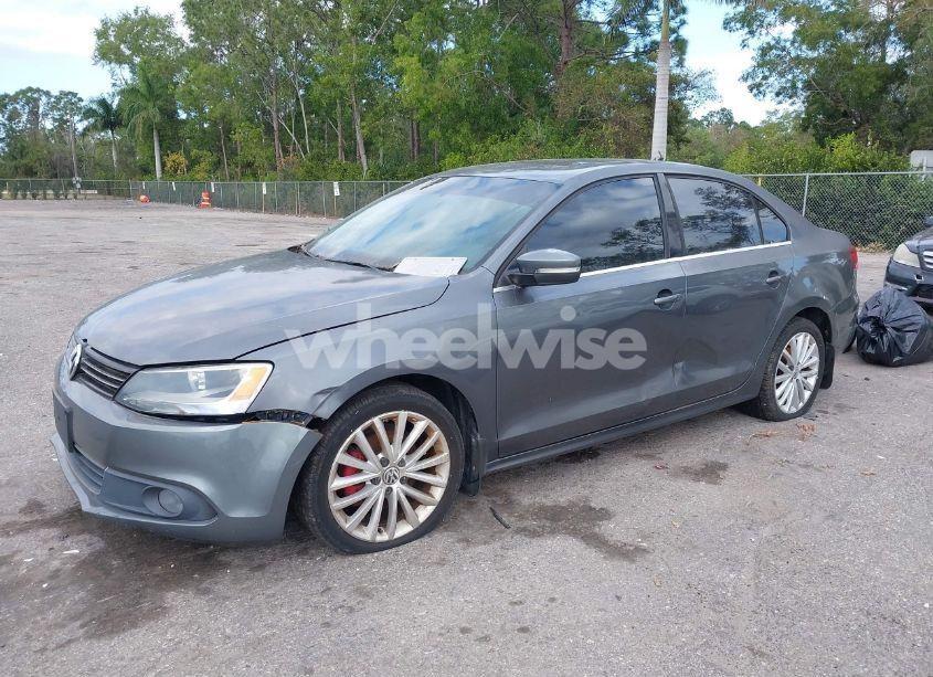 Photo 13 of 2012 Volkswagen Jetta 2.5L SEL (VIN 3VWGP7AJ0CM310352)