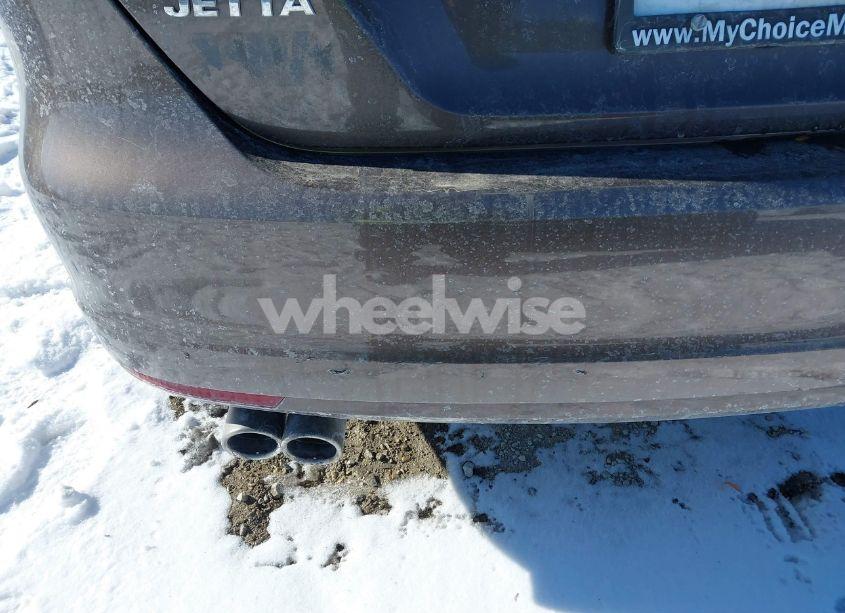 Photo 11 of 2011 Volkswagen Jetta 2.5L SEL (VIN 3VWGX7AJ1BM325988)