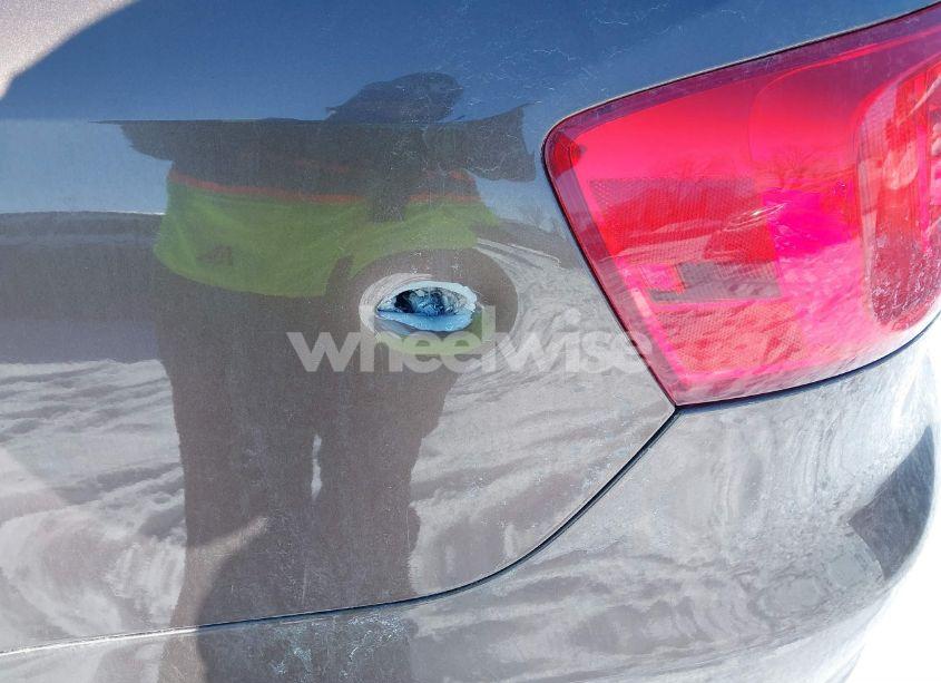 Photo 6 of 2011 Volkswagen Jetta 2.5L SEL (VIN 3VWGX7AJ1BM325988)