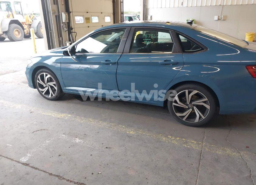 Photo 15 of 2025 Volkswagen Jetta 1.5T SEL (VIN 3VWGX7BU5SM016453)