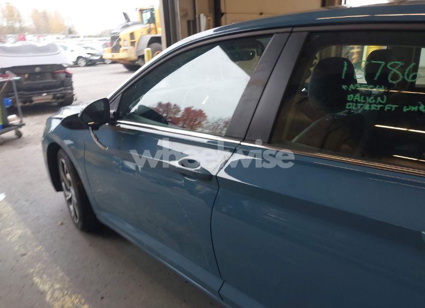 Photo 18 of 2025 Volkswagen Jetta 1.5T SEL (VIN 3VWGX7BU5SM016453)