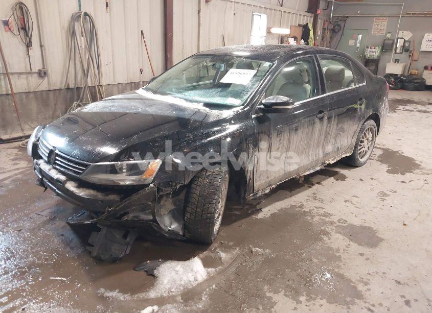 Photo 2 of 2011 Volkswagen Jetta 2.5L SEL (VIN 3VWGZ7AJ6BM350749)