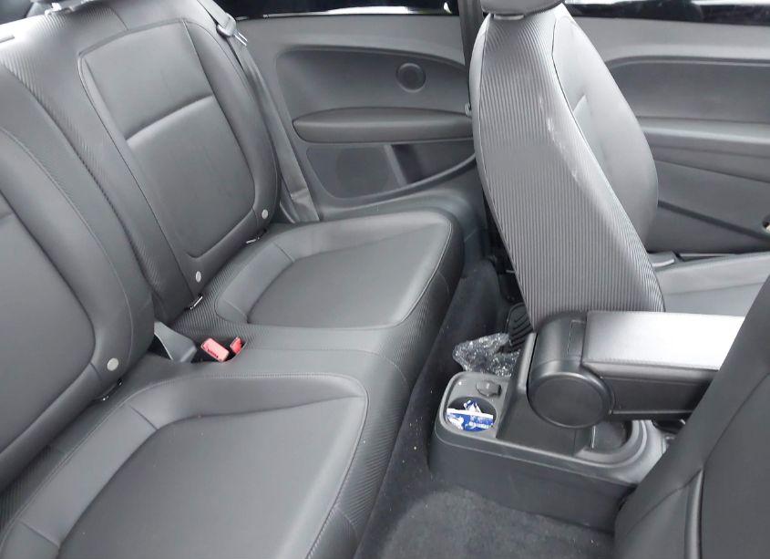 Photo 8 of 2015 Volkswagen Beetle 1.8T (VIN 3VWH17ATXFM633190)