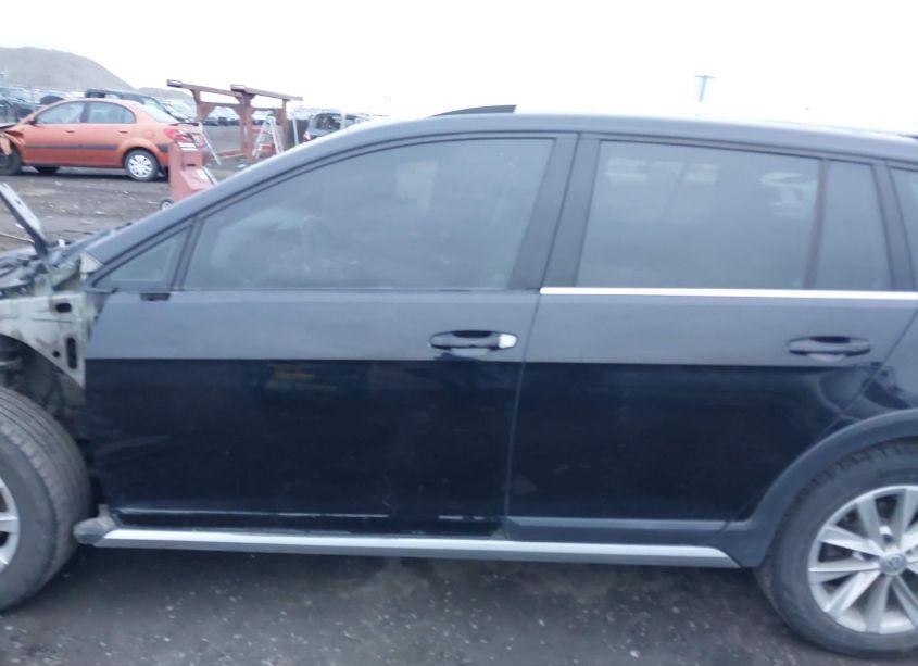 Photo 15 of 2017 Volkswagen Golf ALLTRACK TSI S/TSI SE/TSI SEL (VIN 3VWH17AU0HM543042)