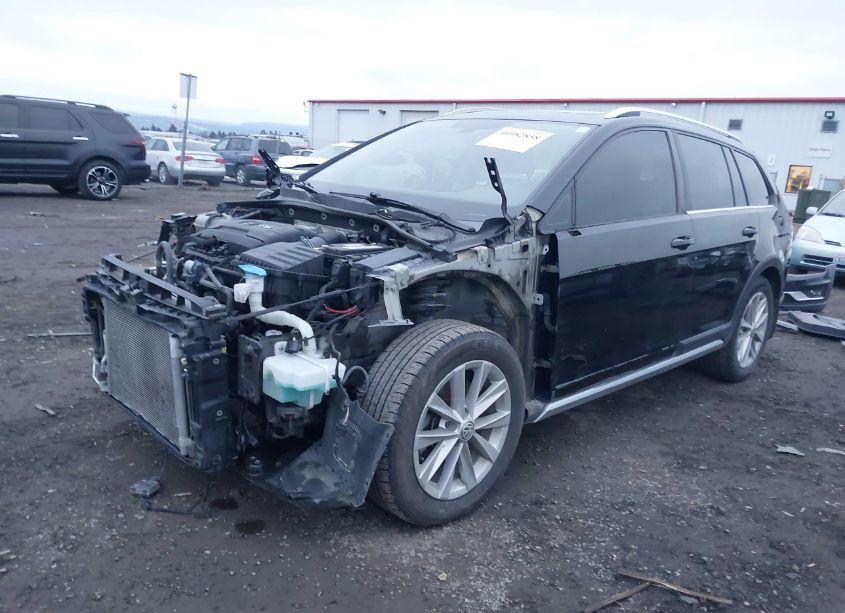 Photo 2 of 2017 Volkswagen Golf ALLTRACK TSI S/TSI SE/TSI SEL (VIN 3VWH17AU0HM543042)