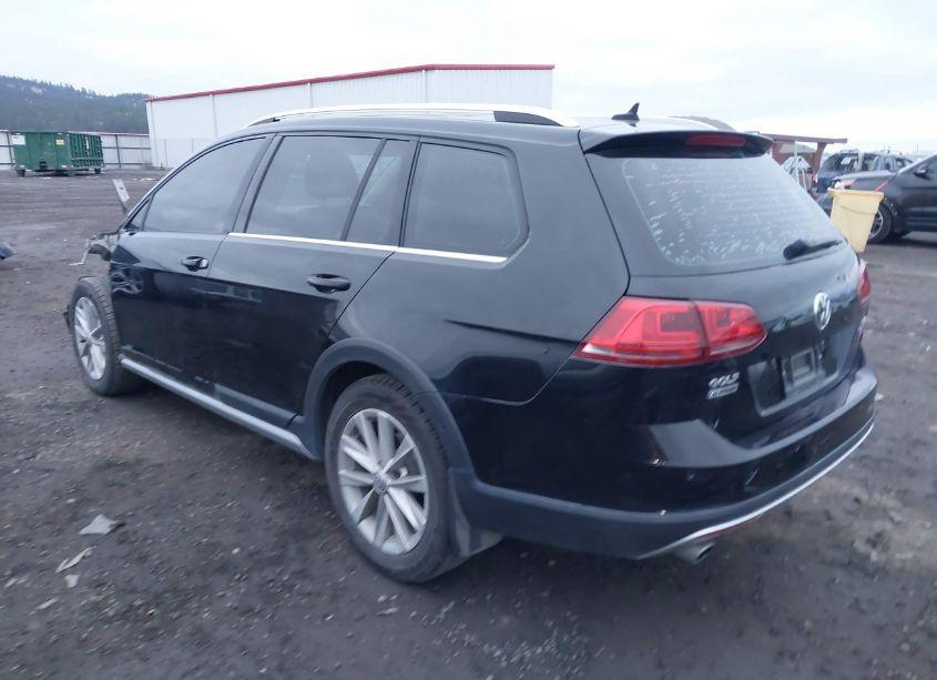 Photo 3 of 2017 Volkswagen Golf ALLTRACK TSI S/TSI SE/TSI SEL (VIN 3VWH17AU0HM543042)