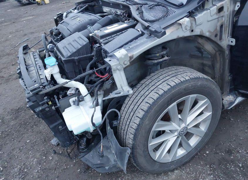 Photo 6 of 2017 Volkswagen Golf ALLTRACK TSI S/TSI SE/TSI SEL (VIN 3VWH17AU0HM543042)