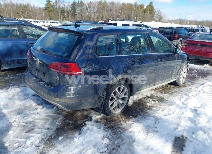 Photo 4 of 2017 Volkswagen Golf ALLTRACK TSI S/TSI SE/TSI SEL (VIN 3VWH17AU1HM511135)