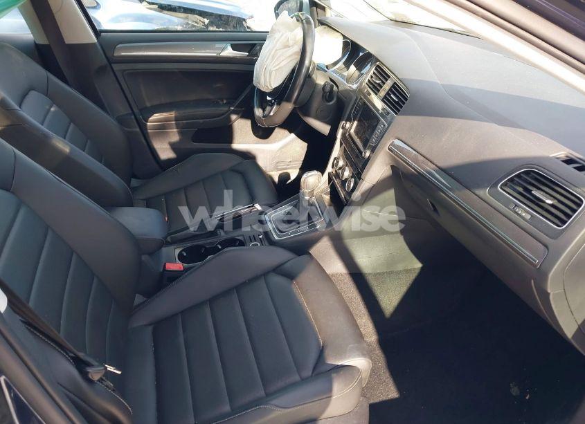 Photo 5 of 2017 Volkswagen Golf ALLTRACK TSI S/TSI SE/TSI SEL (VIN 3VWH17AU1HM511135)