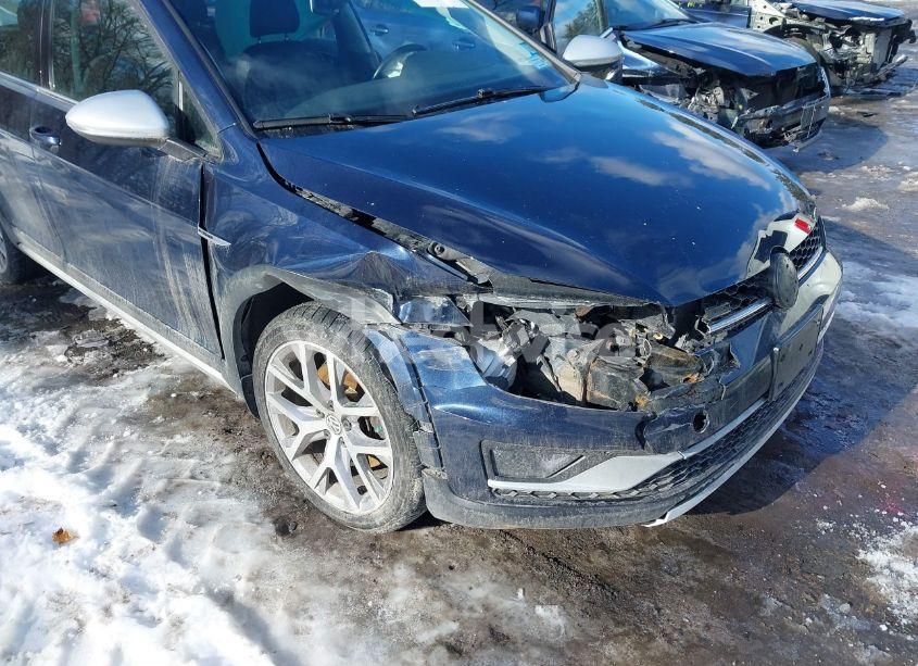 Photo 6 of 2017 Volkswagen Golf ALLTRACK TSI S/TSI SE/TSI SEL (VIN 3VWH17AU1HM511135)