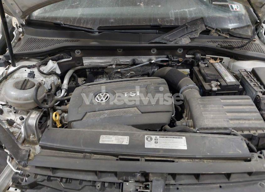 Photo 10 of 2017 Volkswagen Golf ALLTRACK TSI S/TSI SE/TSI SEL (VIN 3VWH17AU2HM535234)