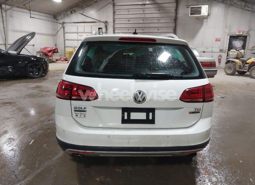 Photo 15 of 2017 Volkswagen Golf ALLTRACK TSI S/TSI SE/TSI SEL (VIN 3VWH17AU2HM535234)