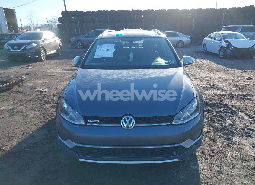Photo 12 of 2017 Volkswagen Golf ALLTRACK TSI S/TSI SE/TSI SEL (VIN 3VWH17AU3HM514845)