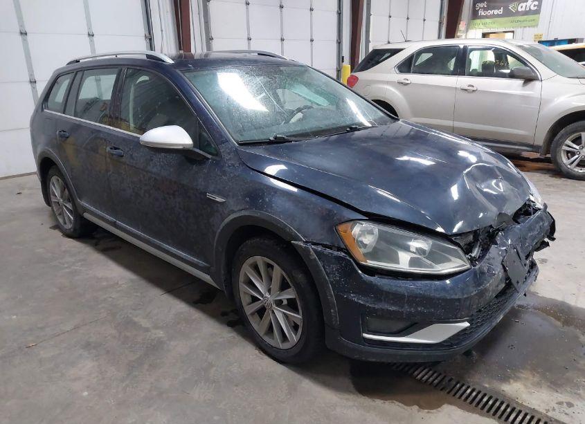 2017 Volkswagen Golf ALLTRACK TSI S/TSI SE/TSI SEL (VIN 3VWH17AU3HM519317) main photo
