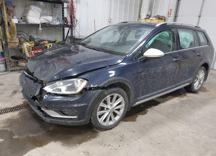 Photo 2 of 2017 Volkswagen Golf ALLTRACK TSI S/TSI SE/TSI SEL (VIN 3VWH17AU3HM519317)