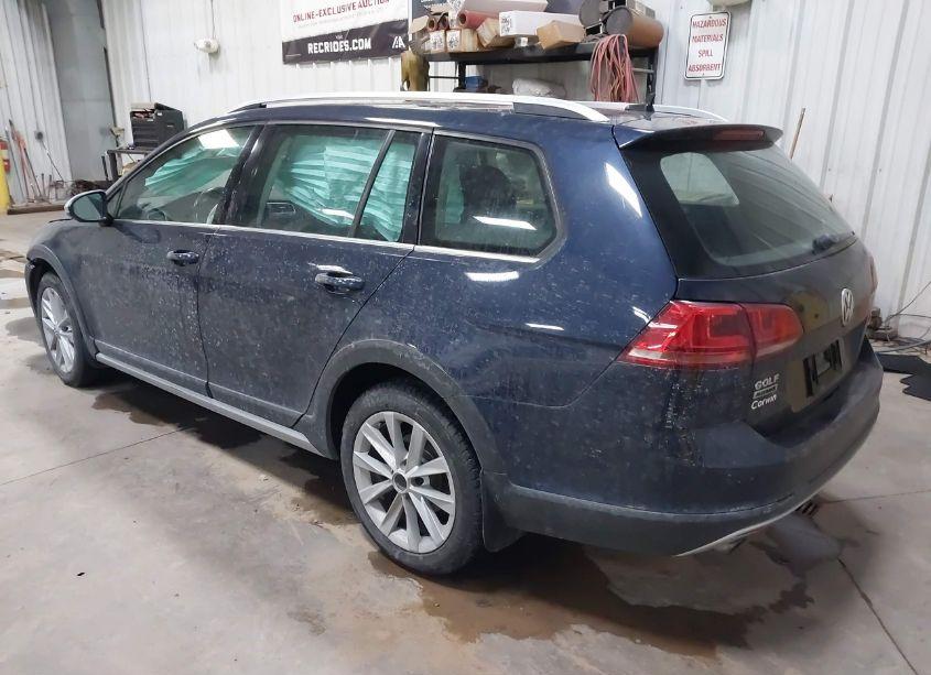 Photo 3 of 2017 Volkswagen Golf ALLTRACK TSI S/TSI SE/TSI SEL (VIN 3VWH17AU3HM519317)