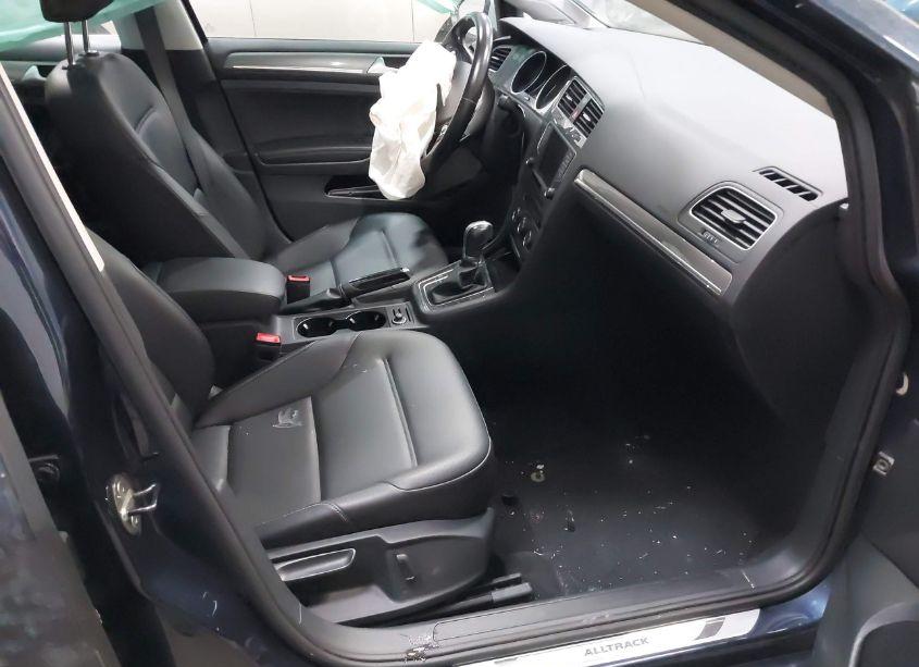 Photo 5 of 2017 Volkswagen Golf ALLTRACK TSI S/TSI SE/TSI SEL (VIN 3VWH17AU3HM519317)