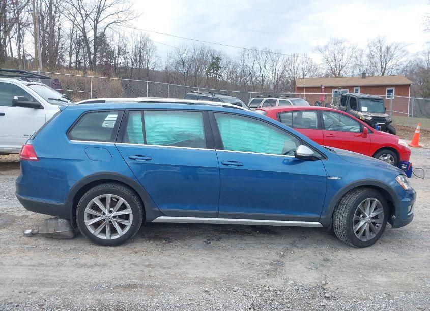 Photo 14 of 2017 Volkswagen Golf ALLTRACK TSI S/TSI SE/TSI SEL (VIN 3VWH17AU3HM540913)