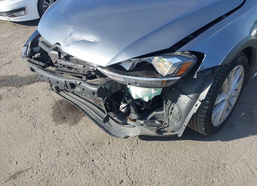 Photo 6 of 2018 Volkswagen Golf ALLTRACK TSI S/TSI SE/TSI SEL (VIN 3VWH17AU4JM757716)