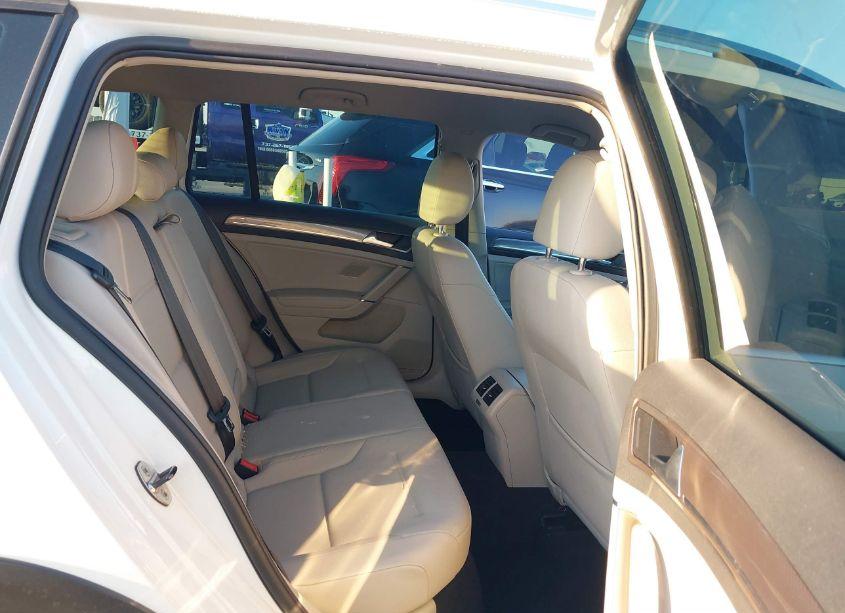 Photo 8 of 2017 Volkswagen Golf ALLTRACK TSI S/TSI SE/TSI SEL (VIN 3VWH17AU5HM519156)