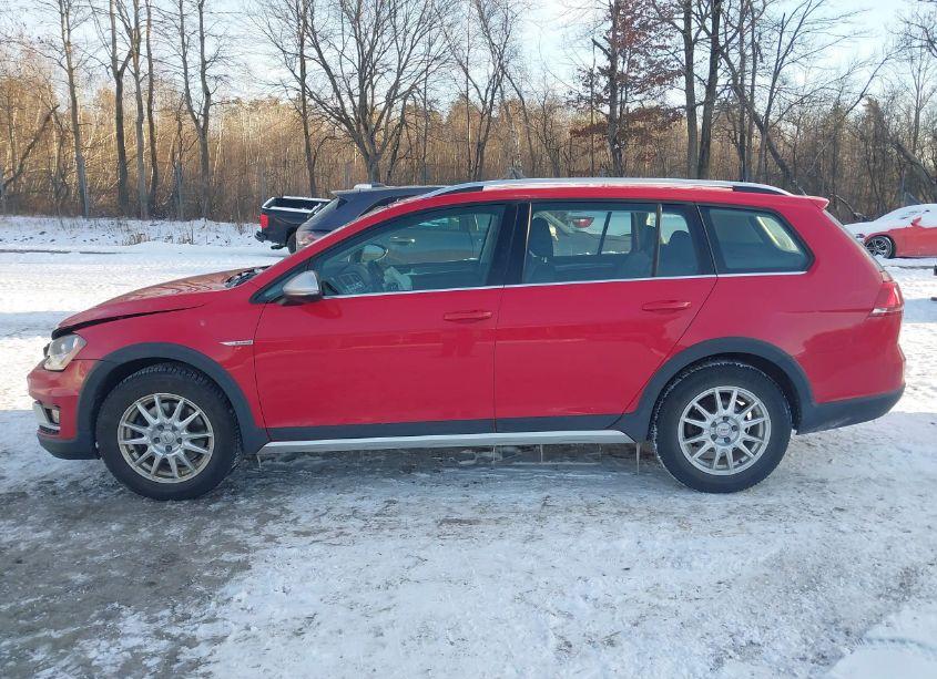 Photo 14 of 2017 Volkswagen Golf ALLTRACK TSI S/TSI SE/TSI SEL (VIN 3VWH17AU6HM510370)