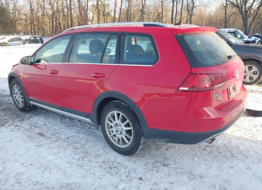 Photo 3 of 2017 Volkswagen Golf ALLTRACK TSI S/TSI SE/TSI SEL (VIN 3VWH17AU6HM510370)
