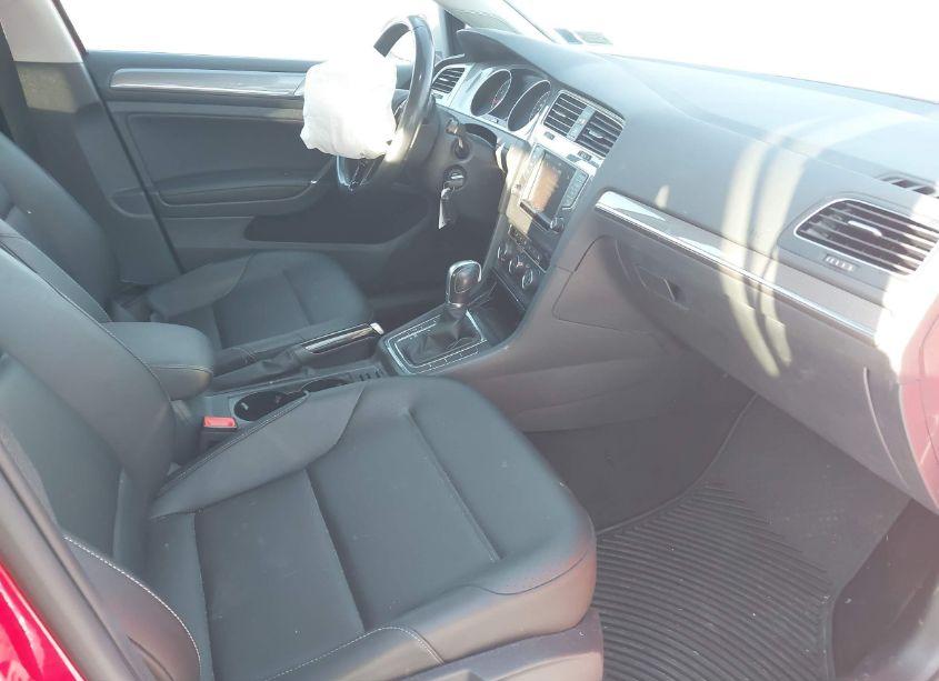 Photo 5 of 2017 Volkswagen Golf ALLTRACK TSI S/TSI SE/TSI SEL (VIN 3VWH17AU6HM510370)