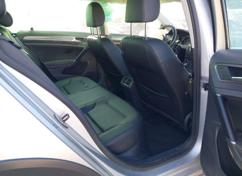 Photo 8 of 2017 Volkswagen Golf ALLTRACK TSI S/TSI SE/TSI SEL (VIN 3VWH17AU6HM517609)