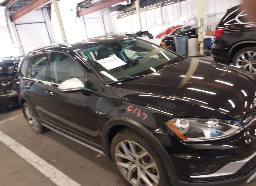 Photo 13 of 2017 Volkswagen Golf ALLTRACK TSI S/TSI SE/TSI SEL (VIN 3VWH17AU6HM522616)