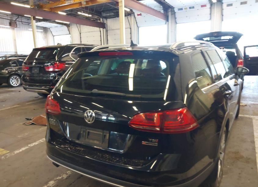 Photo 16 of 2017 Volkswagen Golf ALLTRACK TSI S/TSI SE/TSI SEL (VIN 3VWH17AU6HM522616)