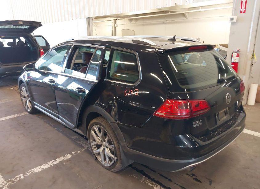 Photo 3 of 2017 Volkswagen Golf ALLTRACK TSI S/TSI SE/TSI SEL (VIN 3VWH17AU6HM522616)