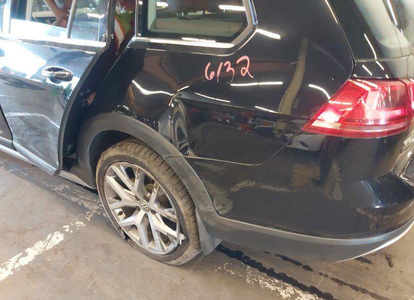 Photo 6 of 2017 Volkswagen Golf ALLTRACK TSI S/TSI SE/TSI SEL (VIN 3VWH17AU6HM522616)