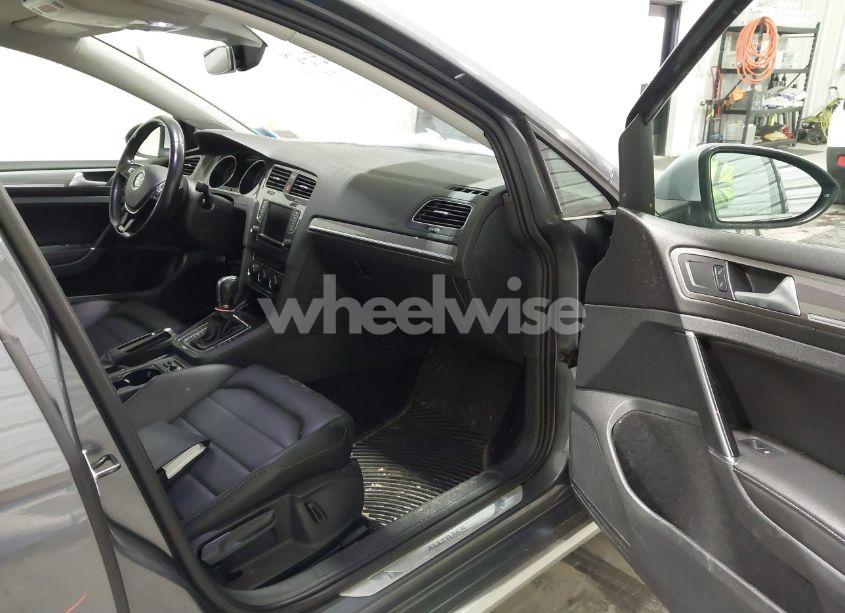 Photo 5 of 2017 Volkswagen Golf ALLTRACK TSI SEL (VIN 3VWH17AU7HM506120)