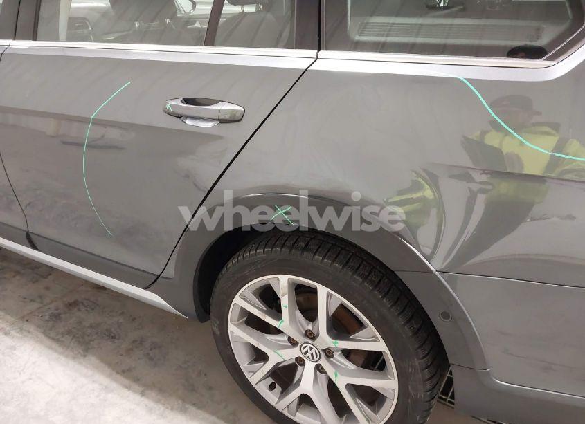 Photo 6 of 2017 Volkswagen Golf ALLTRACK TSI SEL (VIN 3VWH17AU7HM506120)