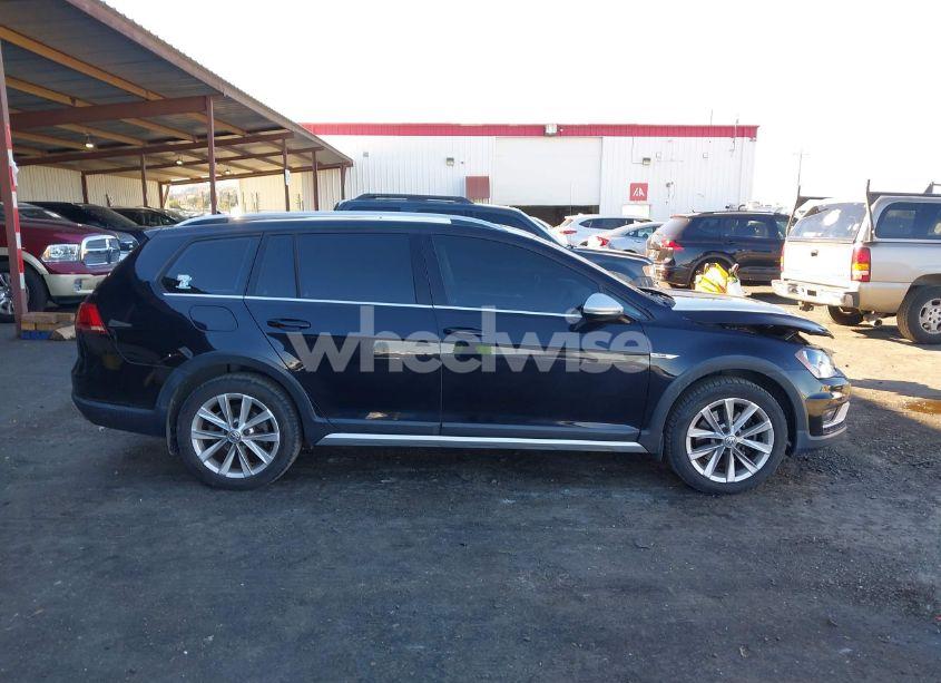 Photo 14 of 2017 Volkswagen Golf ALLTRACK TSI S/TSI SE/TSI SEL (VIN 3VWH17AU7HM515304)