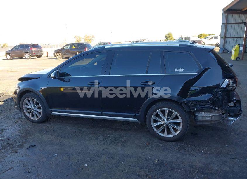 Photo 15 of 2017 Volkswagen Golf ALLTRACK TSI S/TSI SE/TSI SEL (VIN 3VWH17AU7HM515304)