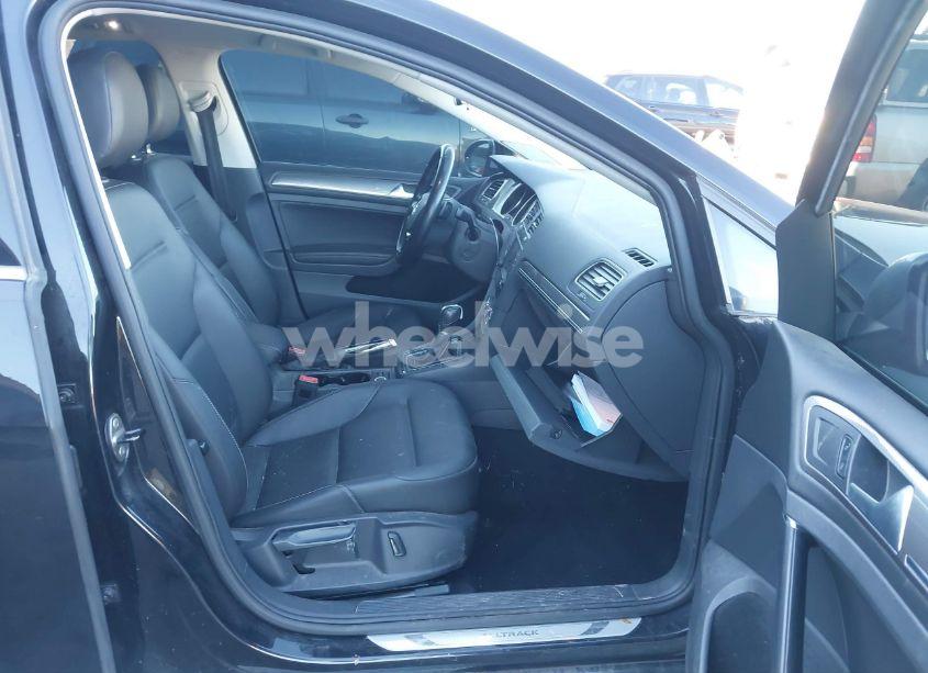 Photo 5 of 2017 Volkswagen Golf ALLTRACK TSI S/TSI SE/TSI SEL (VIN 3VWH17AU7HM515304)