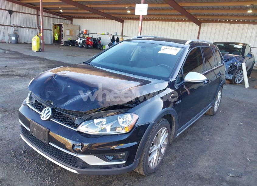 Photo 6 of 2017 Volkswagen Golf ALLTRACK TSI S/TSI SE/TSI SEL (VIN 3VWH17AU7HM515304)