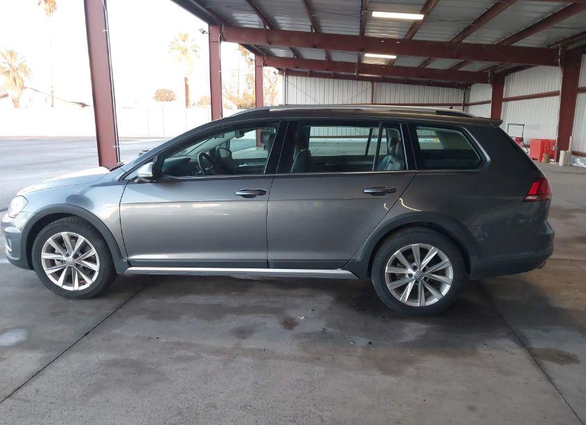 Photo 14 of 2017 Volkswagen Golf ALLTRACK TSI S/TSI SE/TSI SEL (VIN 3VWH17AU7HM544205)