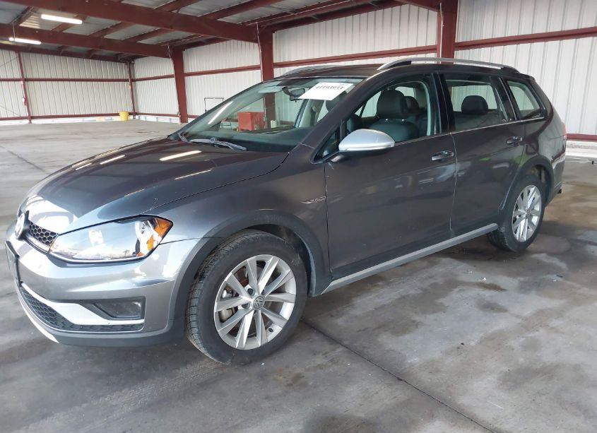 Photo 2 of 2017 Volkswagen Golf ALLTRACK TSI S/TSI SE/TSI SEL (VIN 3VWH17AU7HM544205)