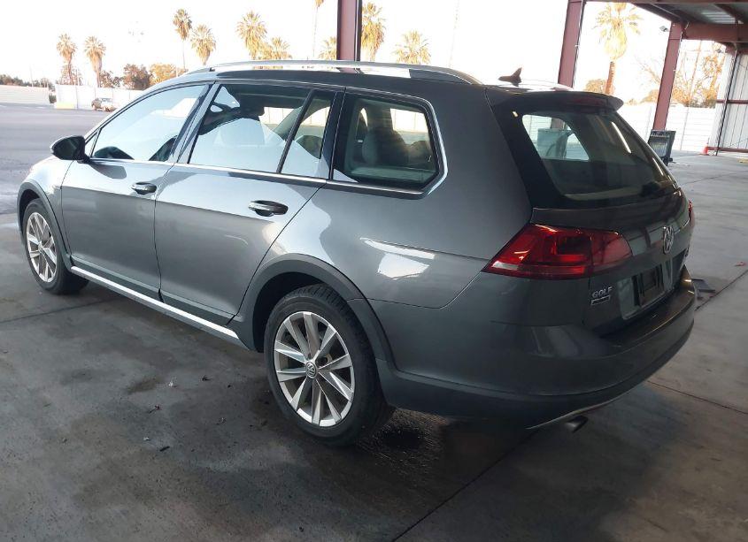 Photo 3 of 2017 Volkswagen Golf ALLTRACK TSI S/TSI SE/TSI SEL (VIN 3VWH17AU7HM544205)