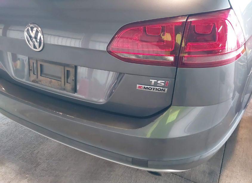 Photo 6 of 2017 Volkswagen Golf ALLTRACK TSI S/TSI SE/TSI SEL (VIN 3VWH17AU7HM544205)