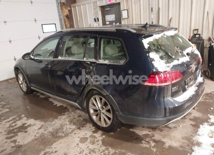Photo 3 of 2019 Volkswagen Golf ALLTRACK TSI S/TSI SE/TSI SEL (VIN 3VWH17AU7KM513463)