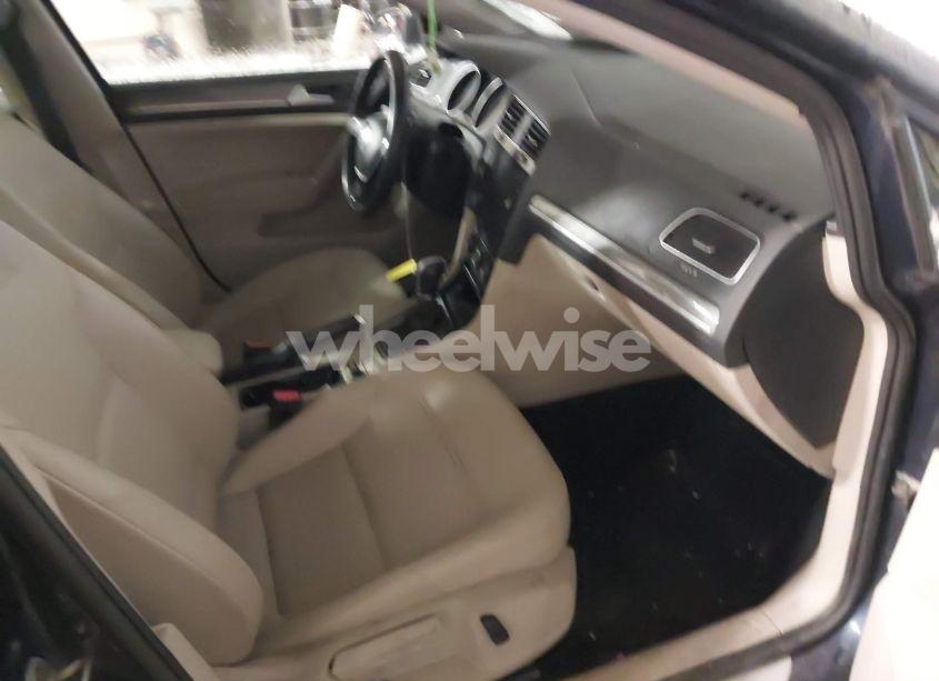 Photo 5 of 2019 Volkswagen Golf ALLTRACK TSI S/TSI SE/TSI SEL (VIN 3VWH17AU7KM513463)