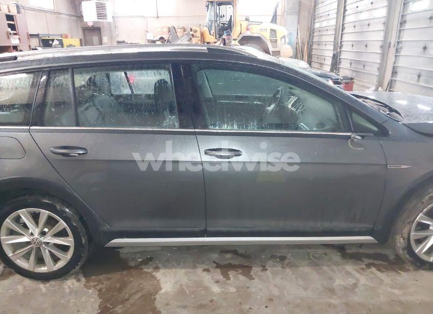 Photo 13 of 2017 Volkswagen Golf ALLTRACK TSI S/TSI SE/TSI SEL (VIN 3VWH17AU8HM513173)