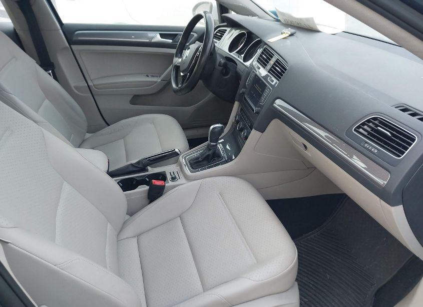 Photo 5 of 2017 Volkswagen Golf ALLTRACK TSI S/TSI SE/TSI SEL (VIN 3VWH17AU9HM531553)