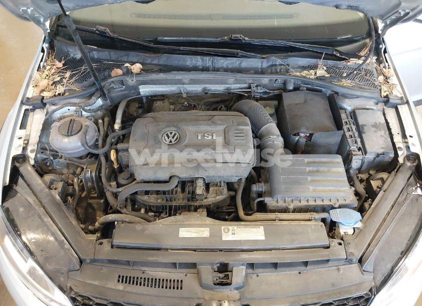 Photo 10 of 2017 Volkswagen Golf ALLTRACK TSI S/TSI SE/TSI SEL (VIN 3VWH17AU9HM532332)